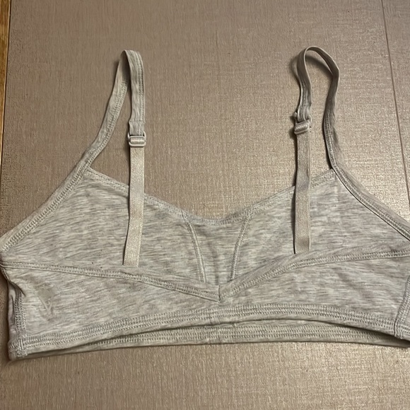 Ivivva sports bra - size 10 - Picture 2 of 3